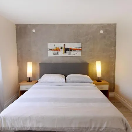 Komfortable Wohnung, Nur Einen Steinwurf Vom Entfernt Apartment *