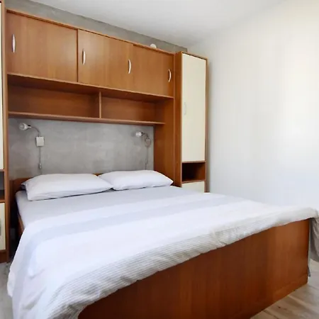 Apartment Komfortable Wohnung, Nur Einen Steinwurf Vom Entfernt *
