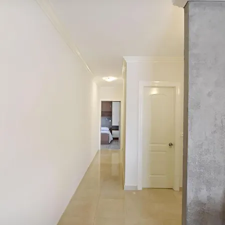 Komfortable Wohnung, Nur Einen Steinwurf Vom Entfernt *